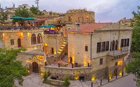Pietra Cave Suites